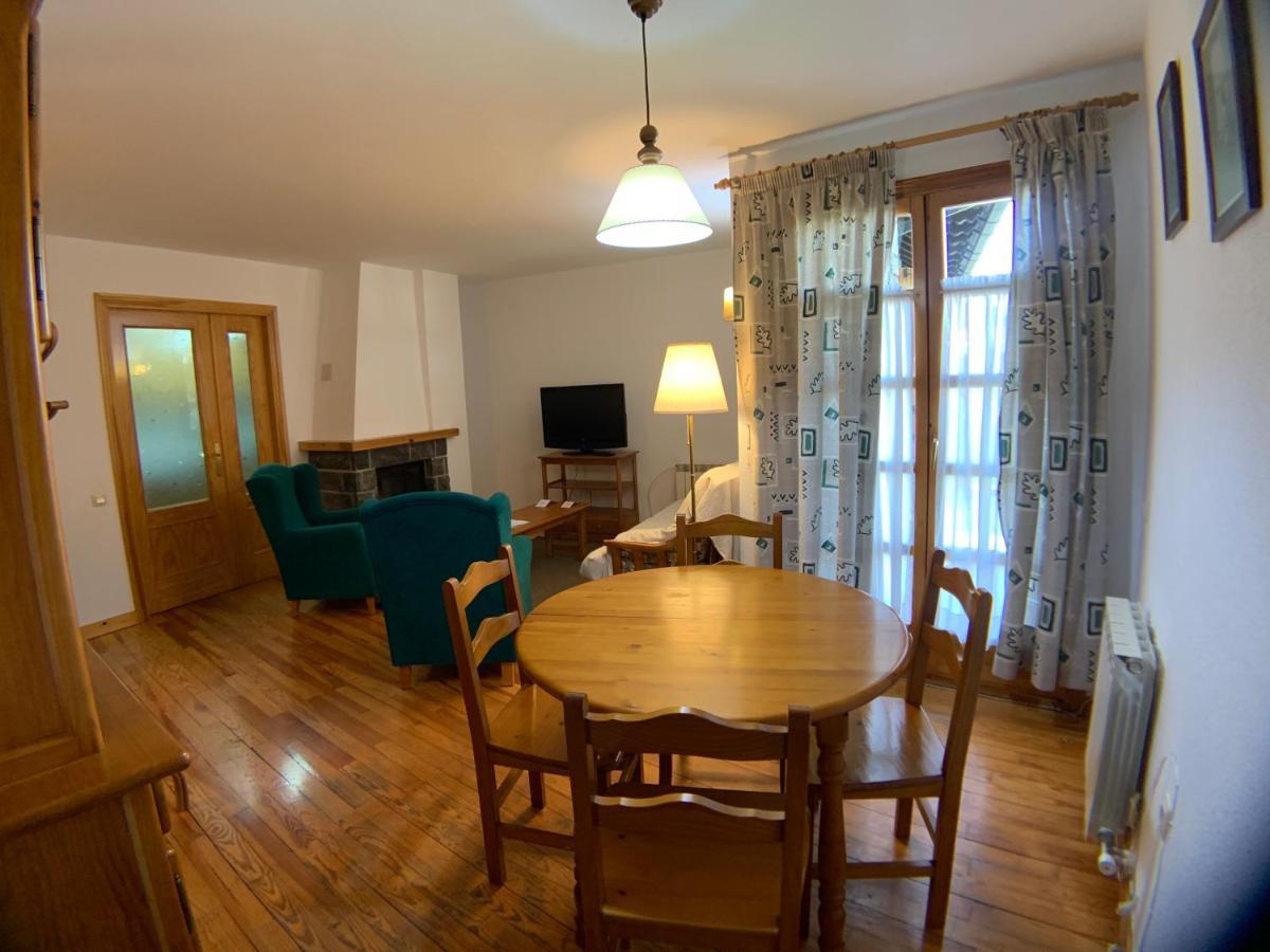 B35 - Edif. Sayo IV Apartamento - Villmor Benasque Exterior foto